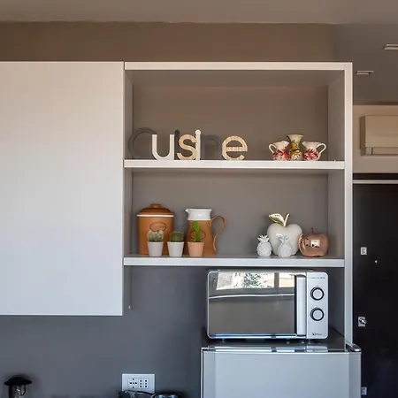 Paolo Fabbri Apartment